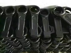 特種扳手